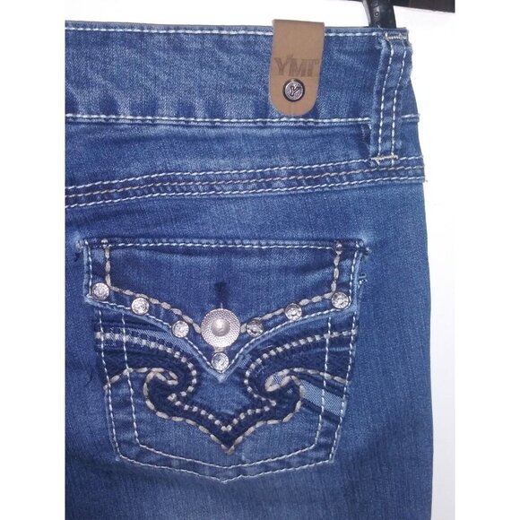 YMI Women's Denim Capri Jeans Sz 5 Dark Distressed Stretch embroidered pockets - Picture 2 of 10